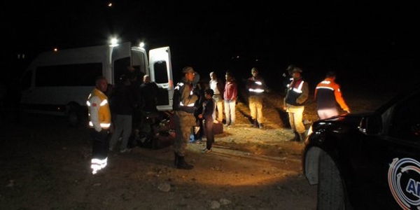 Fırat nehrine atlarak intihar eden ebe'ye ulaşılamadı