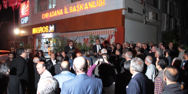 CHP'li Başkan, CHP İl Yönetim Kurulu toplantısını bastı iddiası