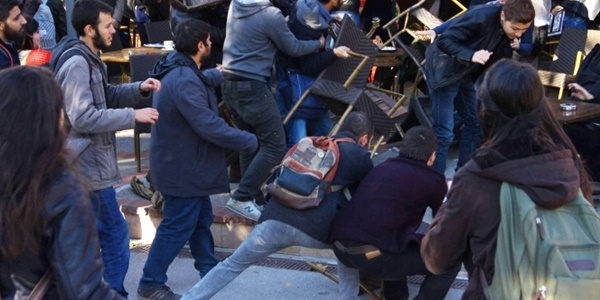Anadolu Üniversitesi'nde gerginlik: 4 yaralı