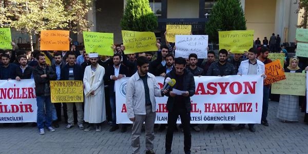 Üniversite öğrencilerinden formasyon eylemi