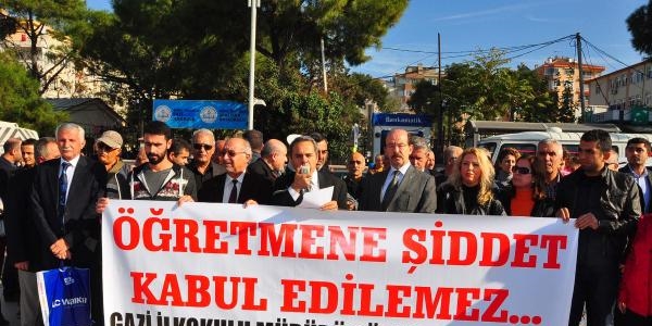 Öğretmen döven okul müdürünün görevden alınması istendi