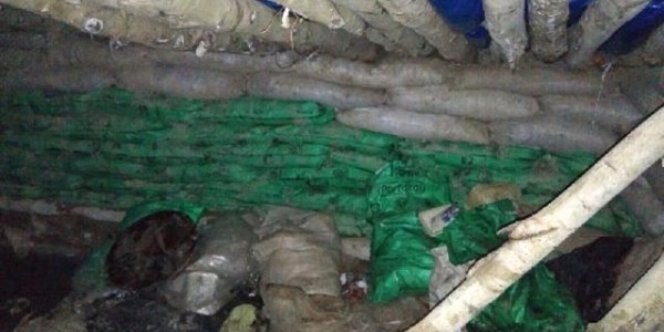 Kars'ta terör örgütüne ait 8 sığınak imha edildi
