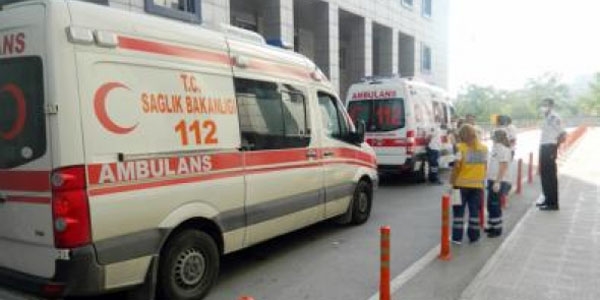 Bursa'da Şevket Yılmaz Devlet Hastanesi'nin çatısı uçtu