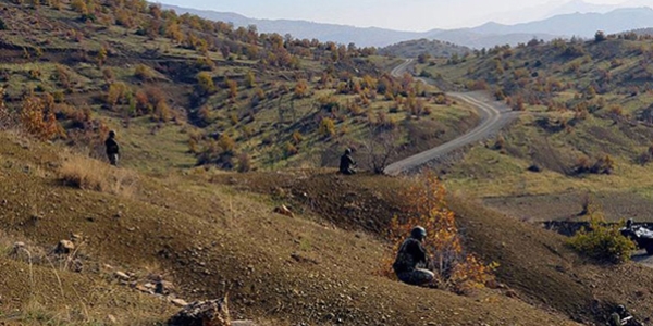 Silvan'da 1'i yaralı, 4 terörist yakalandı