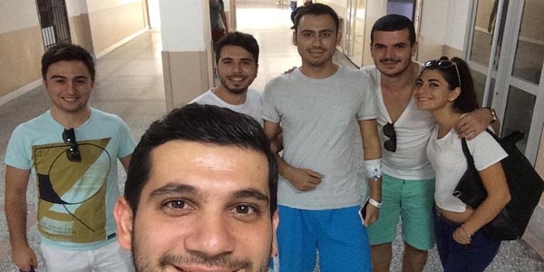Lösemi hastası öğretmene anlamlı kutlama