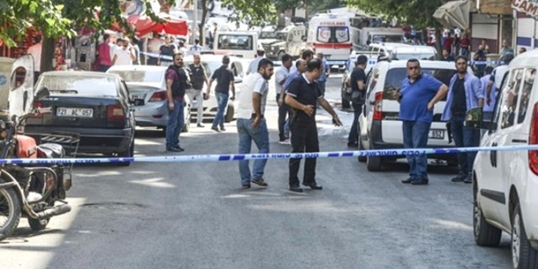 Diyarbakr'da emniyete bombal saldr