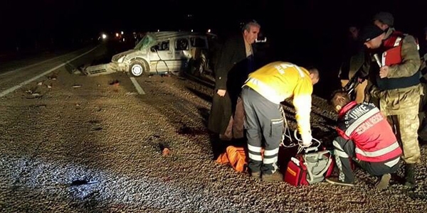 Van'da otomobil takla attı: 6 ölü, 4 yaralı