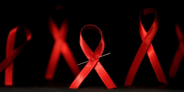 2015'te bildirilen AIDS vaka says 80