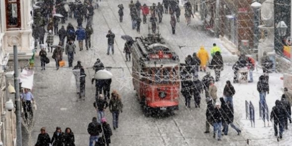 stanbul ve Ankara'ya kar geliyor