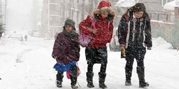 Karabük ve Bolu'da eğitime kar engeli