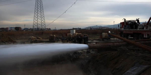 Üniversite kampüsünde sıcak su buldular