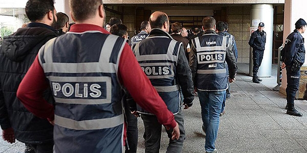 İzmirde paralel operasyonu: 16 gözaltı