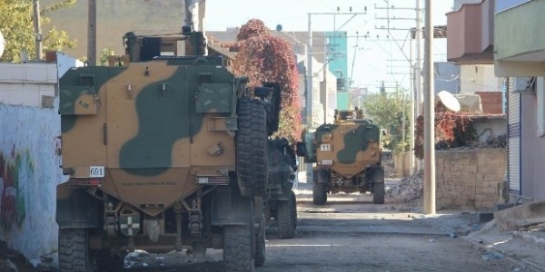 Nusaybin'de sessizlik yerini patlama seslerine brakt