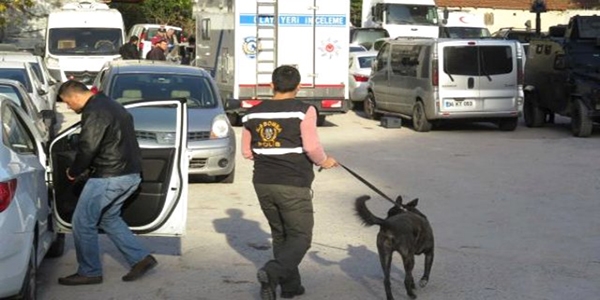 Maltepe'de araçta silah ve bomba