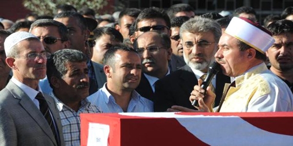 Balkon'dan düşen 15 yaşındaki Serdar toprağa verildi
