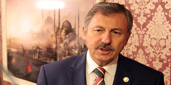 'Ortalamamız mutlaka üniversite mezunu olması gerekiyor'