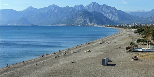 Turizm'de Antalya tedirgin ama umutlu