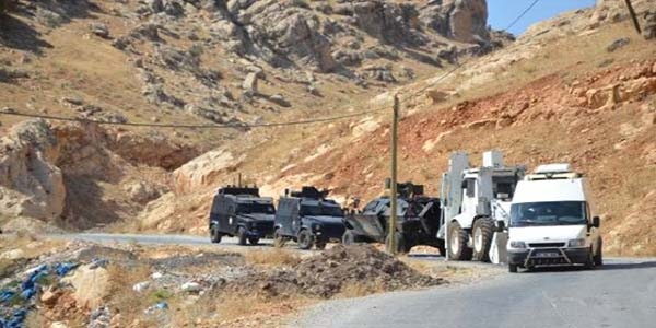 Silvan'da yola yerleştirilen bomba imha edildi
