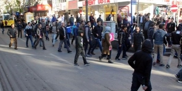 Diyarbakır karıştı: Çatışmalar şiddetlendi