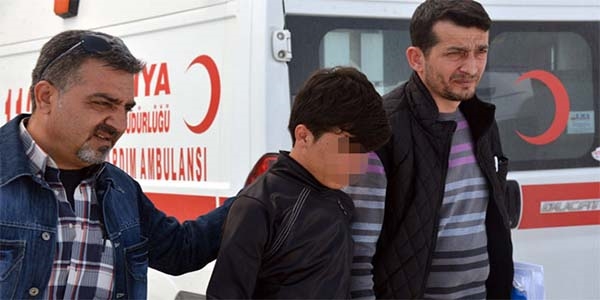 Liseli genç bıçaklanarak öldürüldü