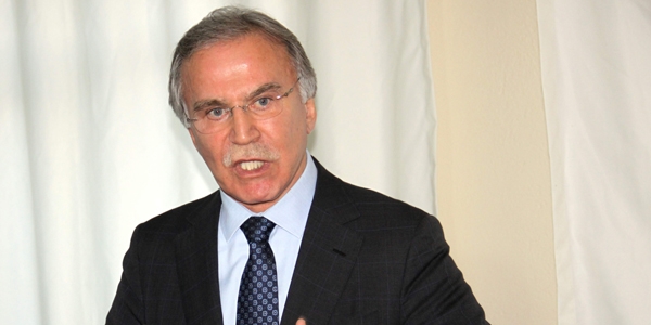 Şahin: Putin, Esed'in bodyguardlığına soyunmuş