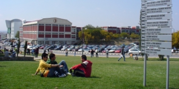 Eğitim fakültesi kontenjanları azaltılacak