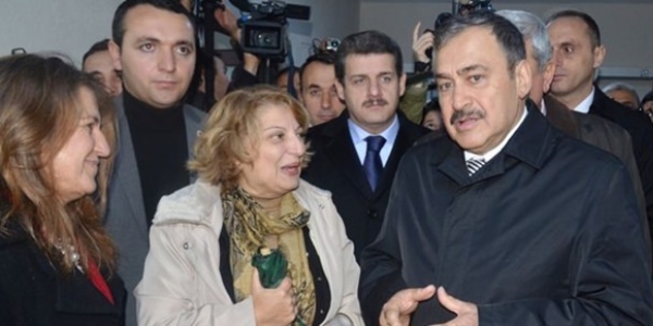 Eroğlu: Hayvanlara eziyet edene hapis cezası geliyor
