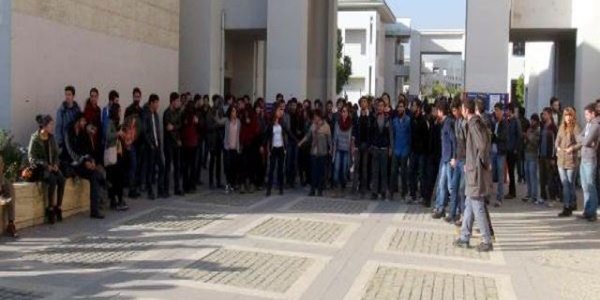 Mersin niversitesi'nde anma etkinliine tal tepki: 25 gzalt