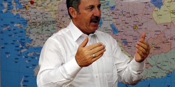 Özdağ: Yerli malı kullanmalı, milli düşünmeliyiz