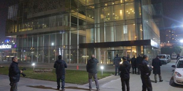 Hürriyet'in Ankara bürosun'nun camdan dış panelleri patladı