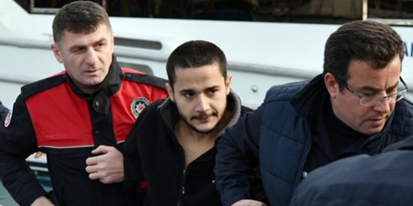 Eski belediye başkanının oğlu annesini öldürdü