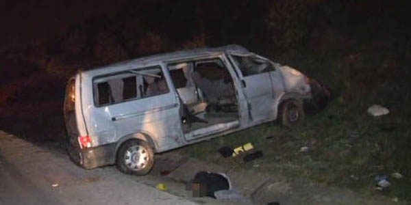 İzmir ve Gaziantep'te trafik kazası 4 ölü, 16 yaralı