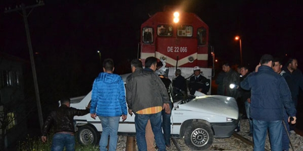Uşak'ta hemzemin geçitte kaza: 1 yaralı