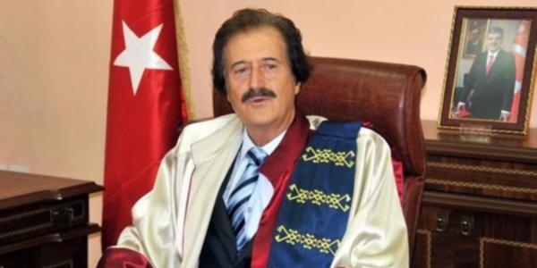 Rektörlük binasında darp olayı