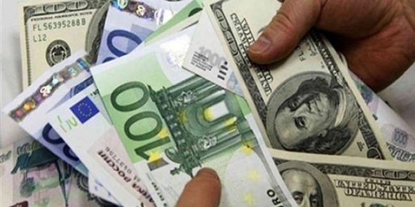 Serbest piyasada günün döviz açılış fiyatları