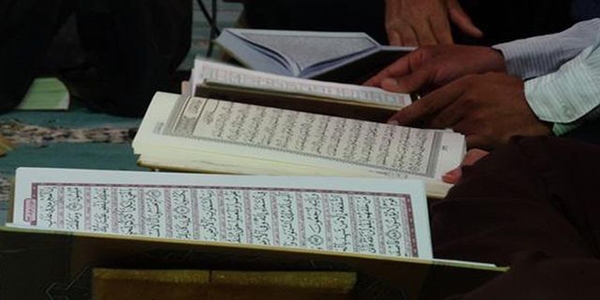 Kur'an okuma karşılığında ücret almak caiz değil