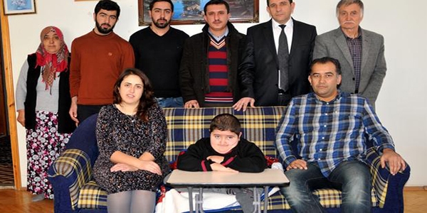Altı öğretmenle evde eğitim