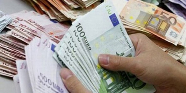 Serbest piyasada günün döviz açılış fiyatları