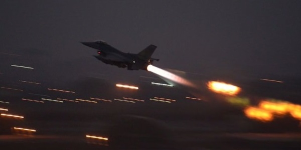 TSK, 12 F-16 ile devriye uçuşu yaptı