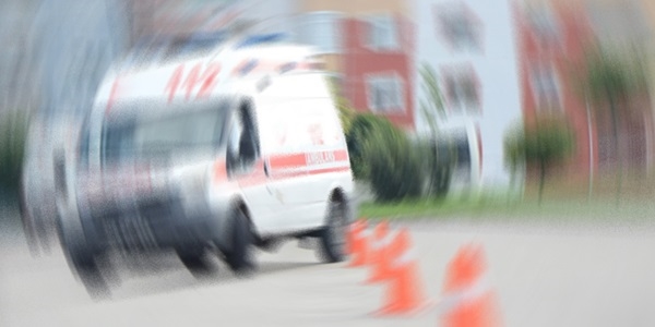 PKK 1 ambulans, 2 sağlık görevlisini kaçırdı
