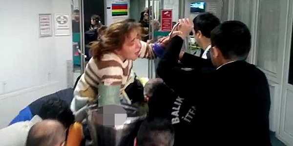 Kolunu hamur makinesine kaptıran kadın yaralandı