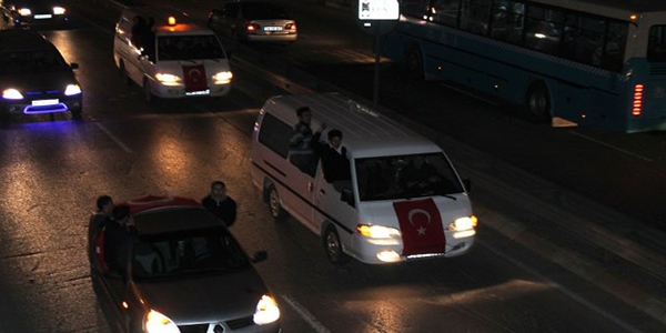 Asker uğurlama konvoyunda kaza: 1 ölü, 1 yaralı