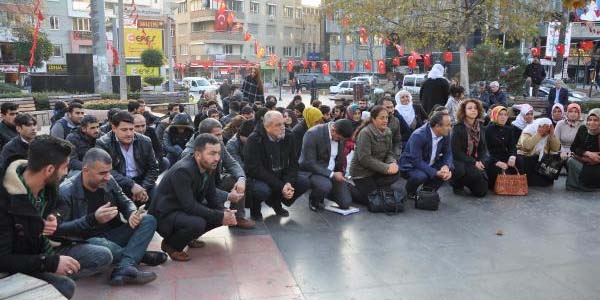 Van'da sokağa çıkma yasağı eylemi: 18 gözaltı