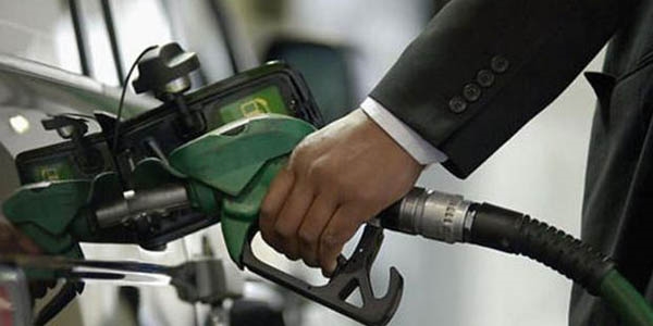 Petrol varil fiyatı son 11 yılın en düşüğünde