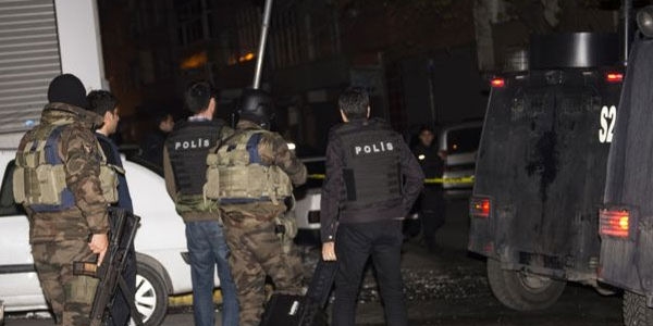Gaziosmanpaşa'da hücre evine baskın