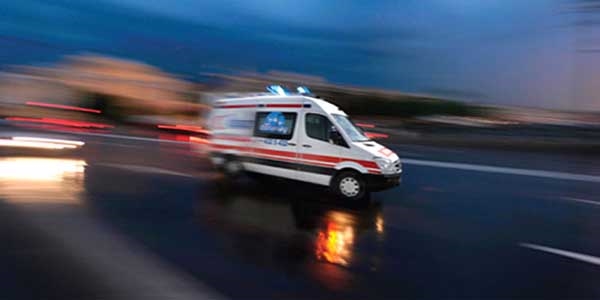 Yaralı öğrenci gözyaşları içinde ambulans bekledi