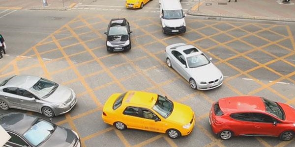 Trafikte yeni dönem: Kavşağı kilitleyene ceza geliyor