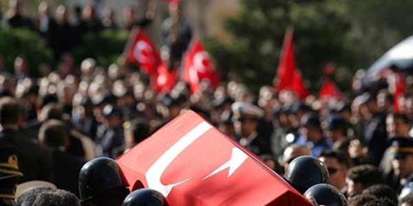 Şehit Uzman Çavuş Denizer'in baba ocağına üzüntü hakim