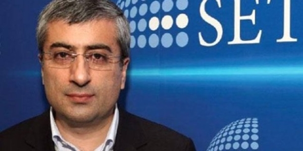 Davutoğlu'ndan Ensarioğlu'na danıışmanlık teklifi