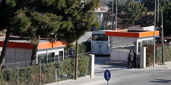 'FETÖ/PDY'ye ait paralar farklı hesaplara transfer edilmiş'